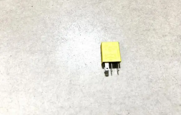Opel Zafira A Other relay 24433728 29200076