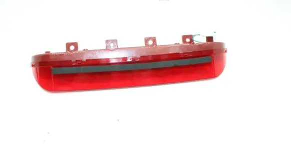 KIA Sportage Third/center stoplight