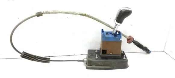Citroen C6 Gear shifter/selector 9681740580
