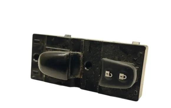 Nissan Qashqai Quarter vent window switch