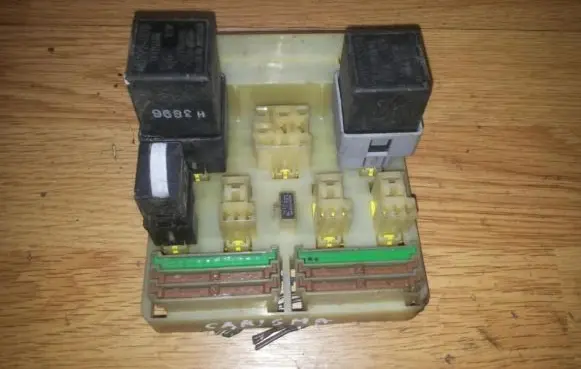 Mitsubishi Carisma Fuse box set 1341