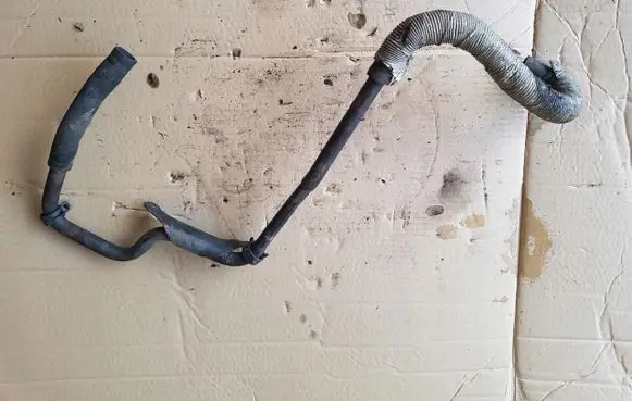 Ford Transit - Tourneo Connect Engine coolant pipe/hose