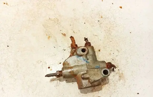 Toyota Corolla Verso AR10 Master brake cylinder