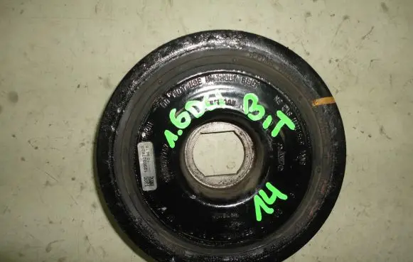 Nissan X-Trail T32 Crankshaft pulley 123032762R 104451