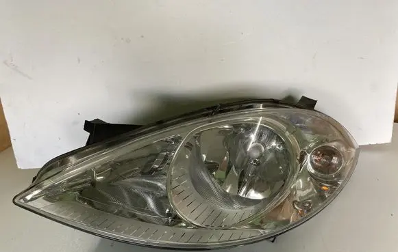 Mercedes-Benz A W169 Headlight/headlamp a1698200161