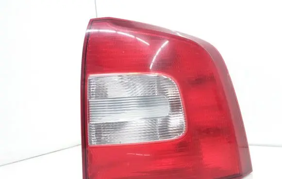 Skoda Octavia Mk2 (1Z) Rear/tail lights 1Z9945096A 1Z9945258