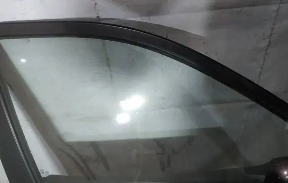 KIA Sportage Front door window glass four-door as2