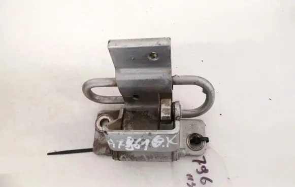Audi A4 S4 B5 8D Rear door lower hinge 4a0833411a