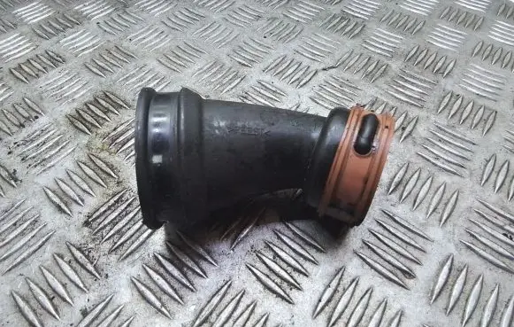 Ford Kuga II Intercooler hose/pipe N07011C170