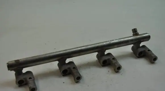 Jaguar XF X250 Fuel main line pipe 8W939G774AE