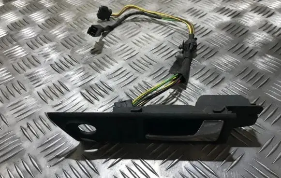 Audi A6 S6 C4 4A Front door interior handle 4a0839020a