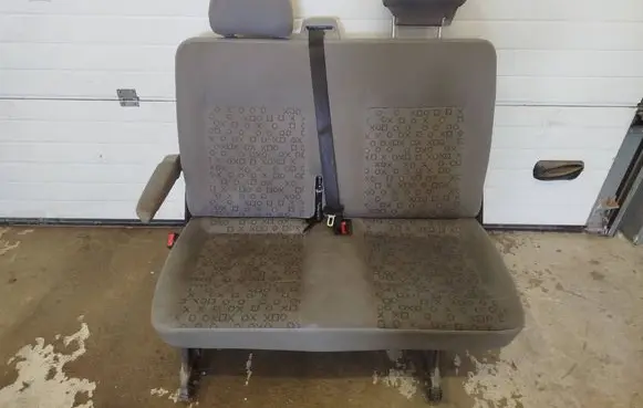 Volkswagen Transporter - Caravelle T5 Second row seats 