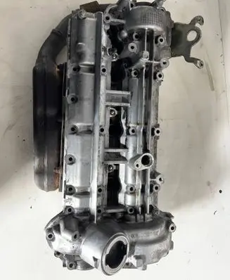 Mercedes-Benz Sprinter W906 Engine head R642016