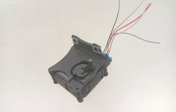 Audi A8 S8 D3 4E Air flap motor/actuator 4E0820511