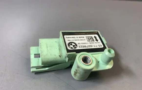 BMW 5 E60 E61 Airbag deployment crash/impact sensor 6978822