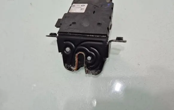 Tailgate/trunk/boot lock/catch/latch