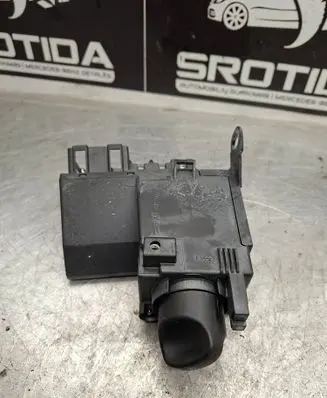 Mercedes-Benz E W210 Light switch 2105450104