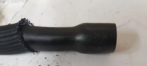 Opel Insignia A Engine coolant pipe/hose 55568935