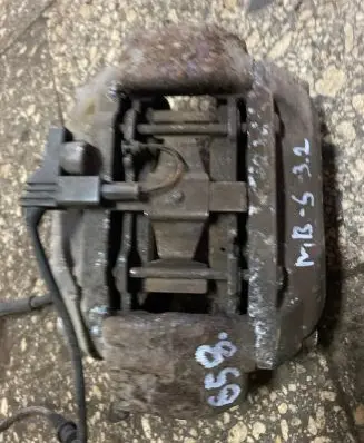 Mercedes-Benz S W220 Front brake caliper