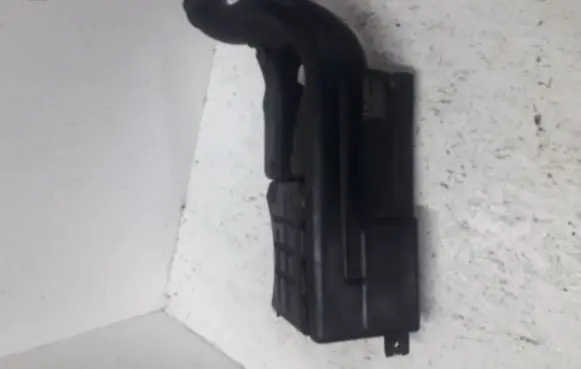 KIA Carens I Air intake duct part OK2CN1319X OK2CN1318X