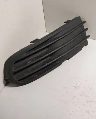 Volvo V50 Front bumper lower grill 30657009