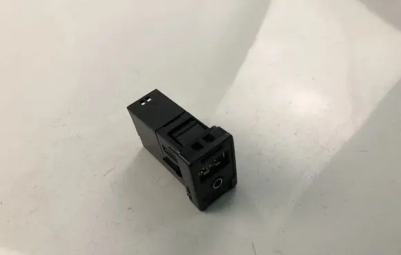 Toyota C-HR I USB control unit FC0600020
