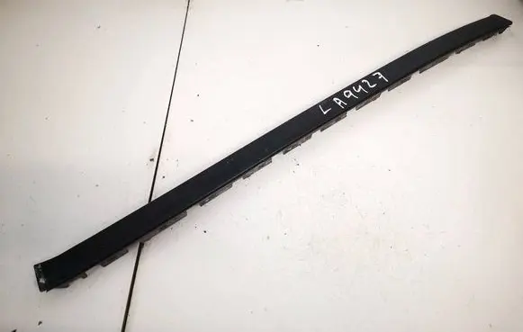 KIA Sorento Windshield trim 861332P000
