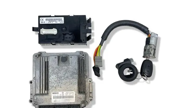 Renault Trafic II (X83) Engine ECU kit and lock set 0281014208 8200666516 8200752059
