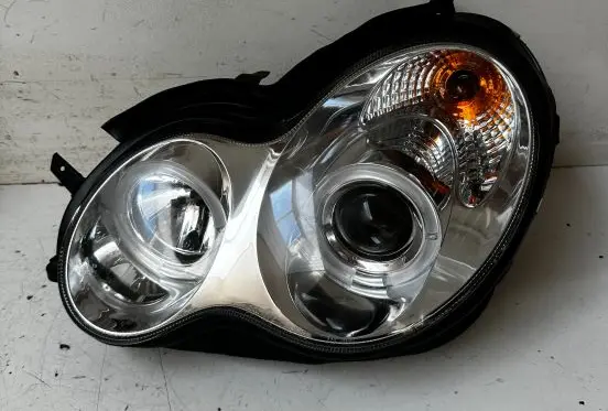 Mercedes-Benz C W203 Headlight/headlamp 11301