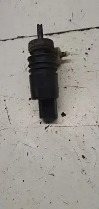 Volkswagen PASSAT B7 Windscreen/windshield washer pump 1K6955651 3122789