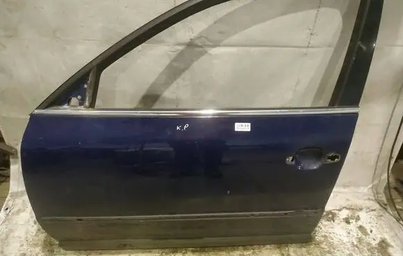 Volkswagen PASSAT B5.5 Front door MELYNOS