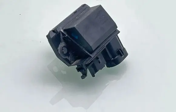 Citroen Berlingo Coolant fan relay 9829220580