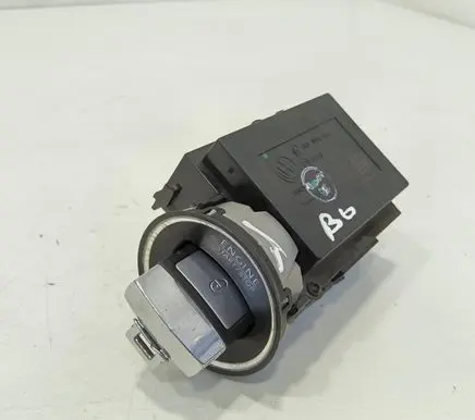 Volkswagen PASSAT B6 Ignition lock 3C0905843