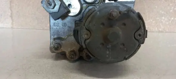 Mercedes-Benz E W210 ABS Pump 265217007