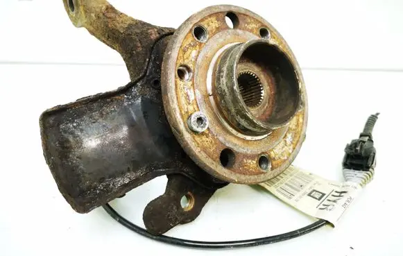 Opel Zafira B Front wheel hub spindle knuckle