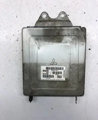 Volvo S40, V40 Engine control unit/module 30887993 MR420429 E2T70476H