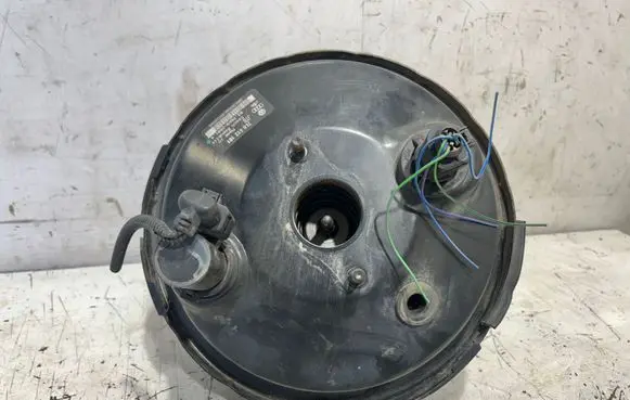 Volkswagen Touareg I Brake booster 7L6612101 03786926014