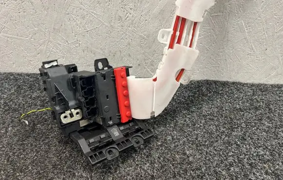 BMW X3 G01 Current control relay 6841701