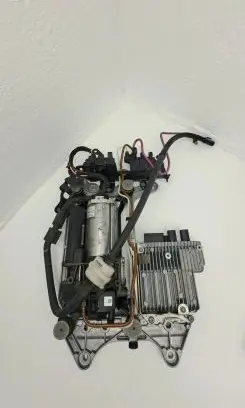 Bentley Continental Air suspension compressor/pump 