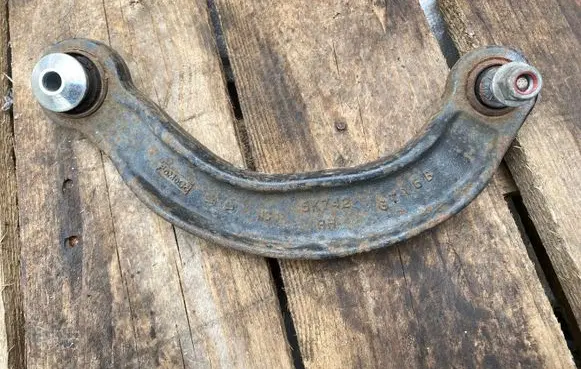 Ford Mustang VI Rear control arm 5K742