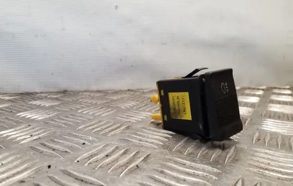 Fog light switch