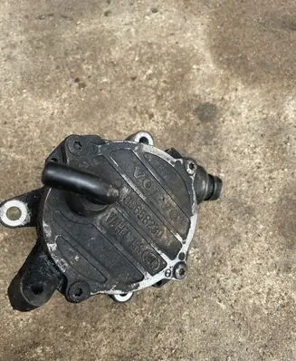 Volvo V70 Vacuum pump