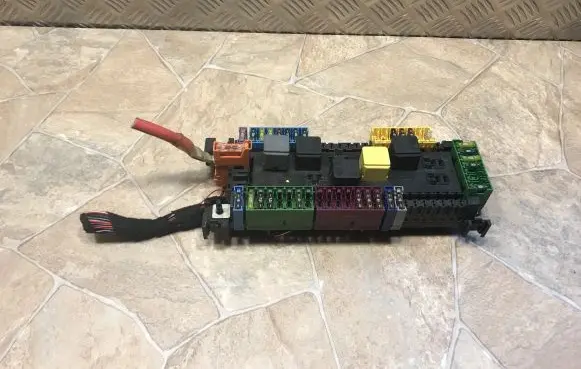 Mercedes-Benz GL X166 Fuse module A1669063901