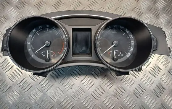 Skoda Superb B6 (3T) Speedometer (instrument cluster) 3T1920840D V0015000