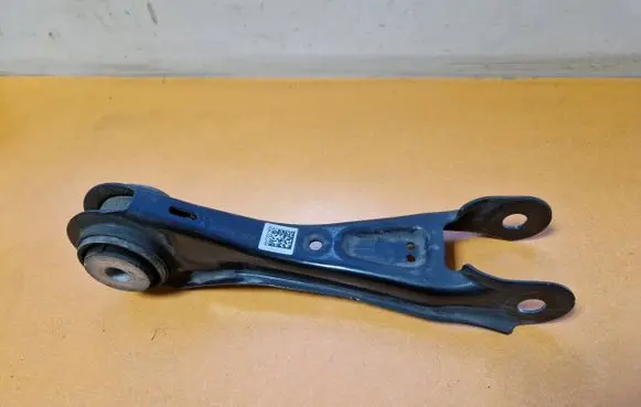 Mercedes-Benz CLA C118 X118 Rear control arm A2473501800