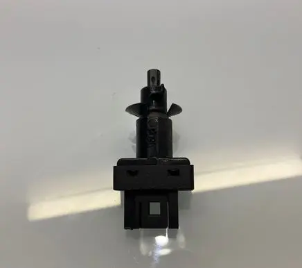 Mercedes-Benz E W211 Brake pedal sensor switch 0045452114 A0045452114