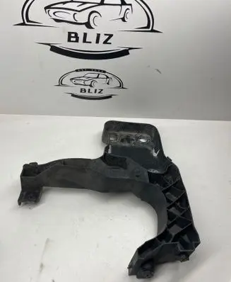 Renault Scenic II - Grand scenic II Headlight/headlamp mounting bracket 8200137495 PPGF30