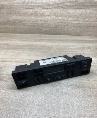 BMW 7 E38 Climate control unit 6904834