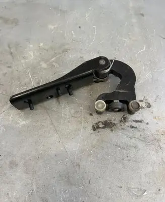 Renault Master III Sliding door middle roller runner 777640623R