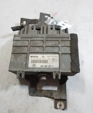 Volkswagen Polo III 6N 6N2 6NF Engine control unit/module 030906027K 0261203914 26SA4123